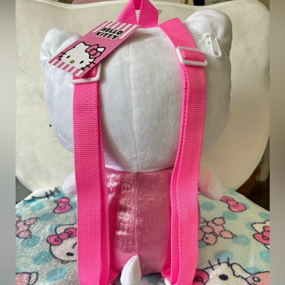 💘Hello Kitty Plush Backpack 💘 - Picture 4 of 9